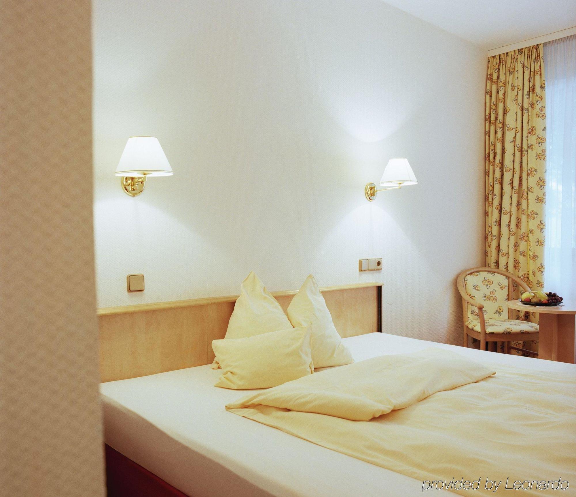 Hotel Rheinterrasse Benrath Düsseldorf Buitenkant foto