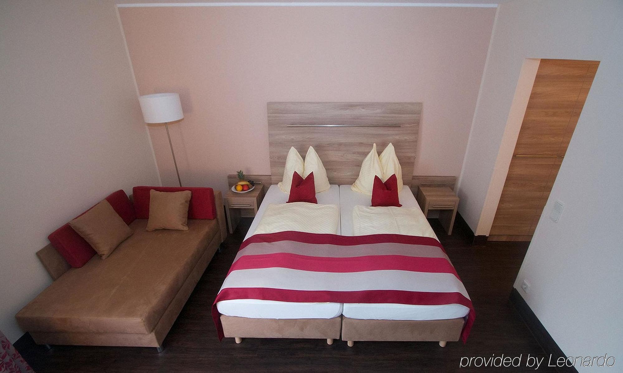 Hotel Rheinterrasse Benrath Düsseldorf Buitenkant foto