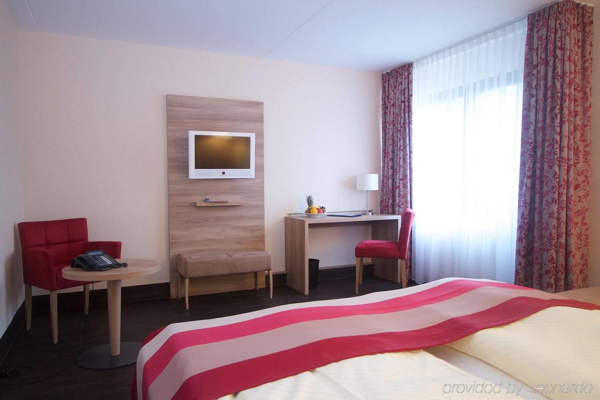 Hotel Rheinterrasse Benrath Düsseldorf Buitenkant foto
